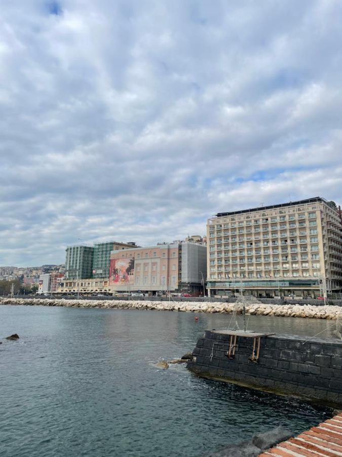 Ropelli Santa Chiara Apartment Наполи Екстериор снимка